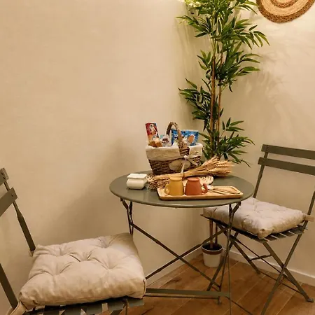 La Maison D'amalia - An Exclusive Boutique With Breakfast Bari